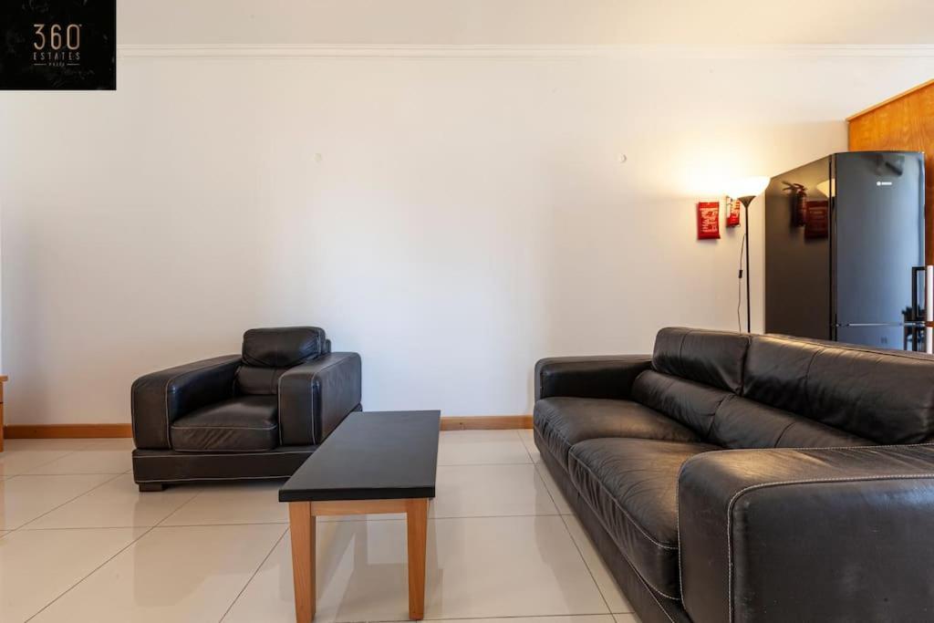 Comfortable Penthouse, Served With Lift, Wifi & Ac By 360 Estates Gzira 外观 照片
