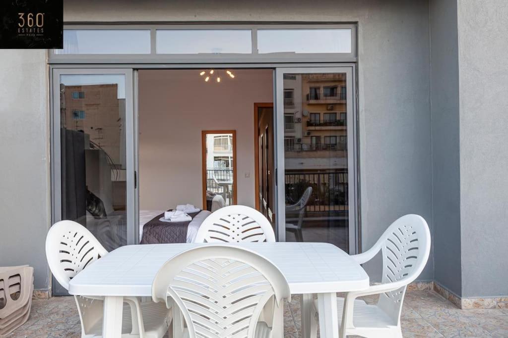 Comfortable Penthouse, Served With Lift, Wifi & Ac By 360 Estates Gzira 外观 照片