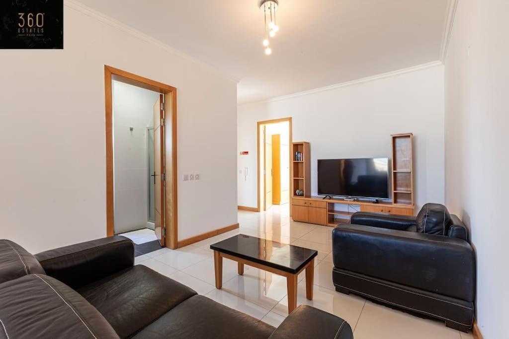 Comfortable Penthouse, Served With Lift, Wifi & Ac By 360 Estates Gzira 外观 照片