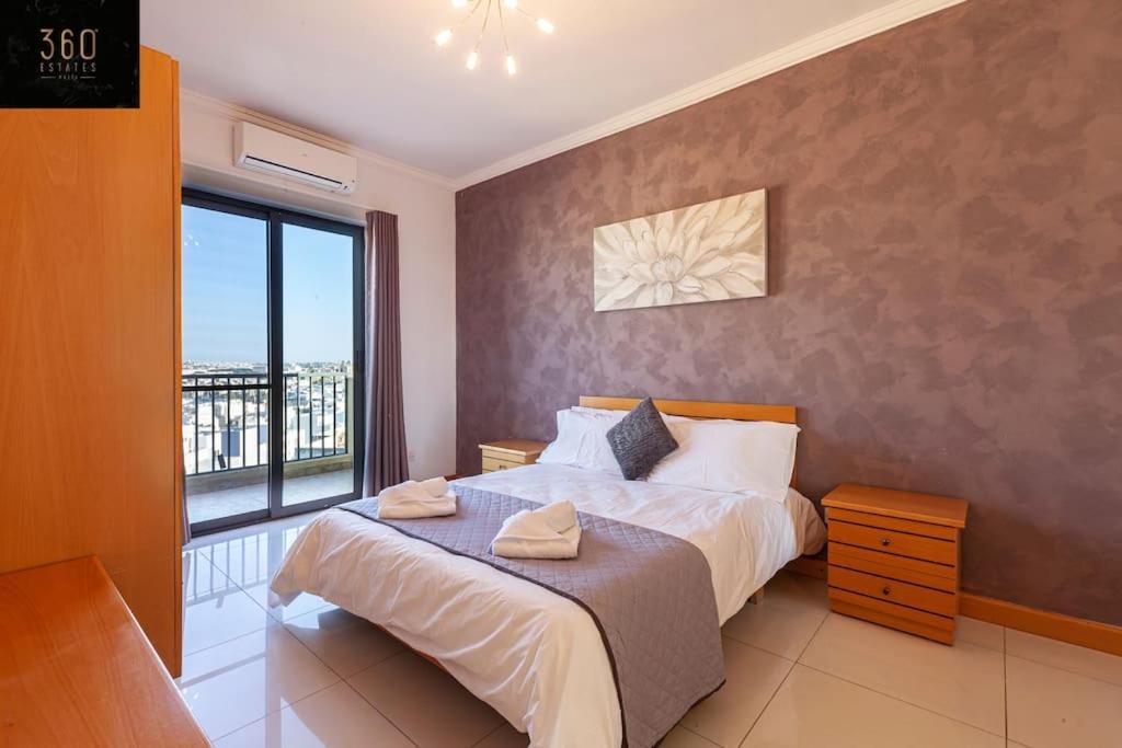 Comfortable Penthouse, Served With Lift, Wifi & Ac By 360 Estates Gzira 外观 照片